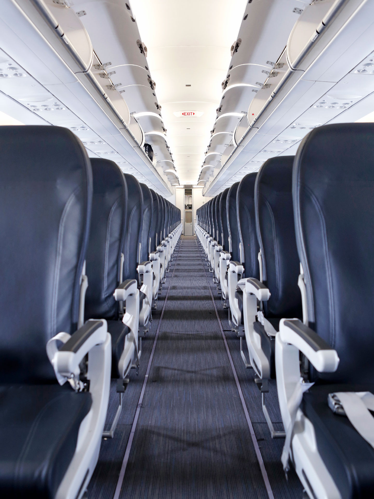 braathens-a319-from-the-front. braathens-a319-from-the-front.